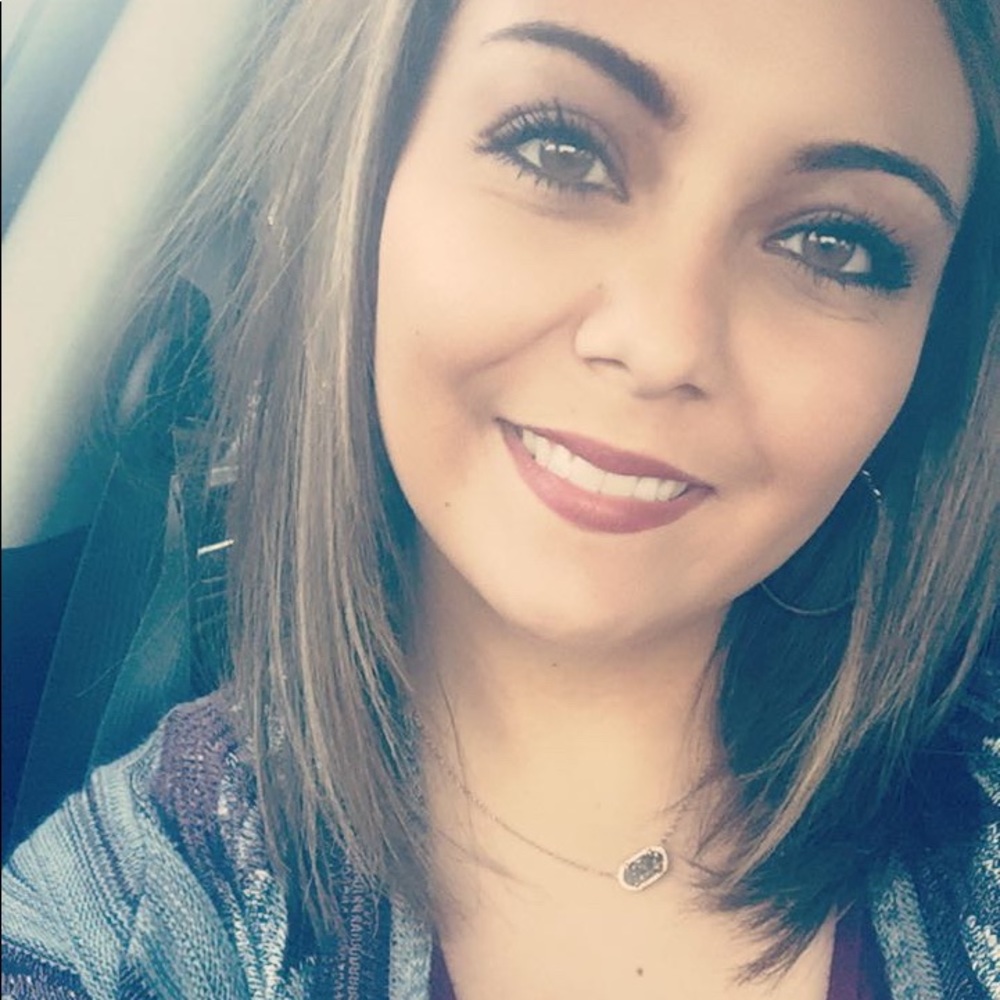 Meet your Posher, Stephanie